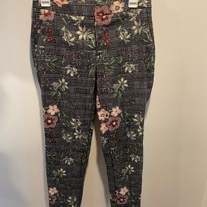 Zara floral pants, great used condition.